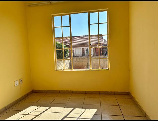 3 BEDROOM DUPLEX FOR SALE IN THE ORCHARDS